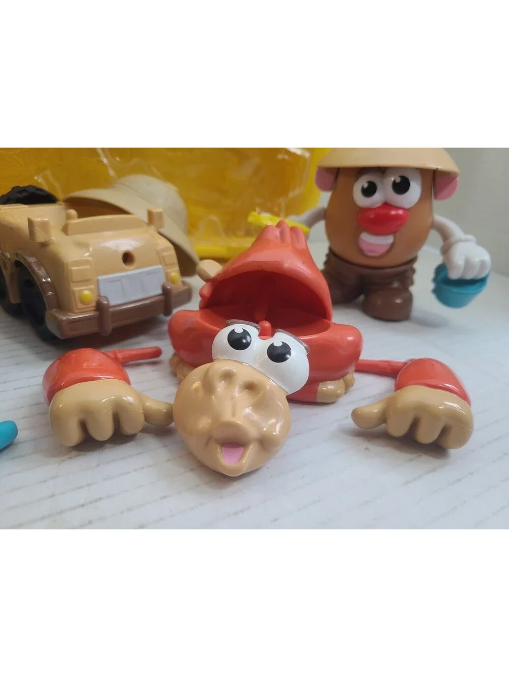 Hasbro Playskool Mr. Potato Head Little Taters Big Adventures Spud Safari Set